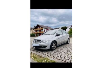 Mercedes-Benz B 180 Gebrauchtwagen
