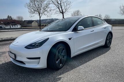 Tesla Model 3 Gebrauchtwagen