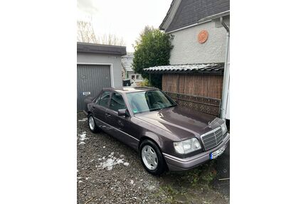 Mercedes-Benz 220 Gebrauchtwagen