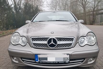 Mercedes-Benz 220 Gebrauchtwagen