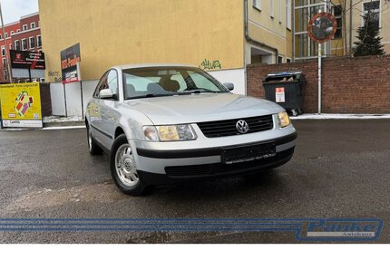 VW Passat Comfortline*TÜV05/26*Leder*Service Neu! Gebrauchtwagen