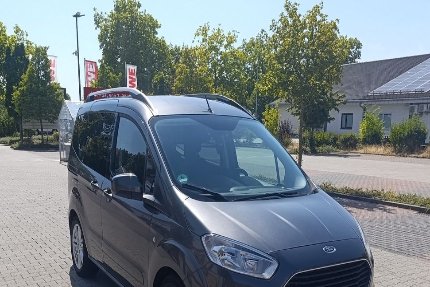 Ford Tourneo Courier Gebrauchtwagen