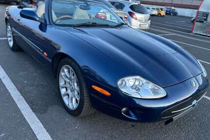 Jaguar XK8 