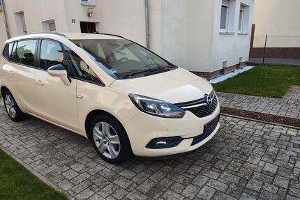 Opel Zafira Tourer Gebrauchtwagen