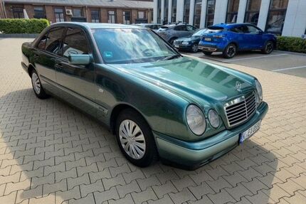 Mercedes-Benz E 230 Gebrauchtwagen