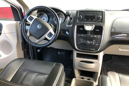 Lancia Voyager Gebrauchtwagen