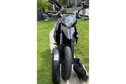 KTM 690 Supermoto Gebrauchtwagen