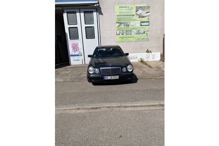 Mercedes-Benz E 320 Gebrauchtwagen