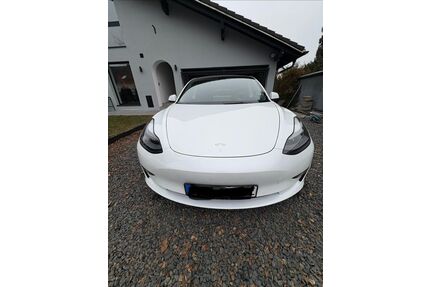 Tesla Model 3 Gebrauchtwagen