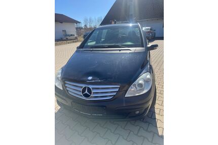 Mercedes-Benz B 180 Gebrauchtwagen