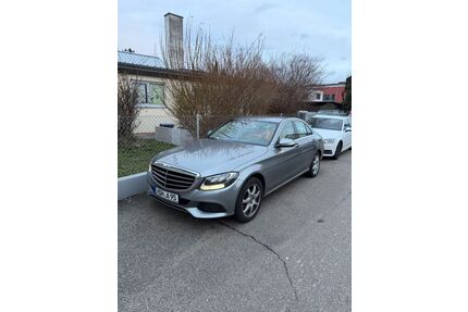 Mercedes-Benz 220 Gebrauchtwagen