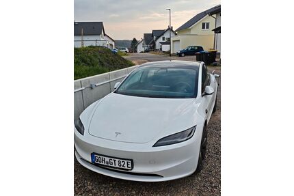 Tesla Model 3 Gebrauchtwagen