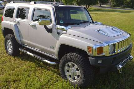 Hummer H3 