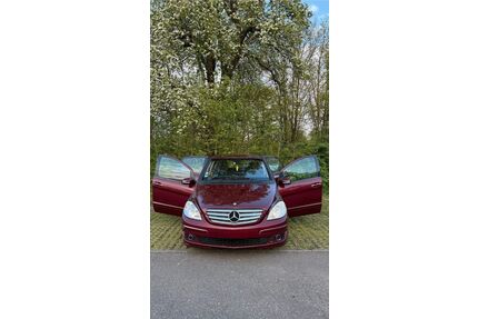 Mercedes-Benz B 180 Gebrauchtwagen