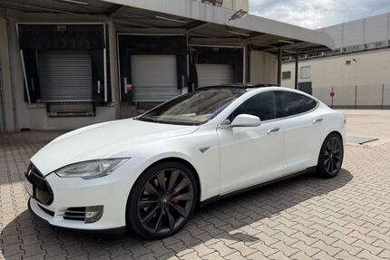 Tesla Model S Gebrauchtwagen
