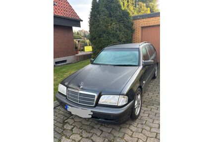 Mercedes-Benz 220 Gebrauchtwagen