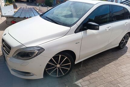 Mercedes-Benz B 180 Gebrauchtwagen