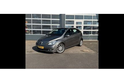 Mercedes-Benz B 180 Gebrauchtwagen