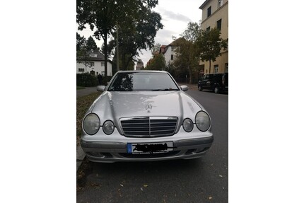 Mercedes-Benz 240 