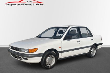 Mazda Lancer 