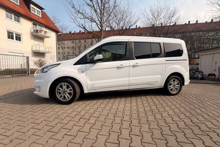 Ford Grand Tourneo Gebrauchtwagen