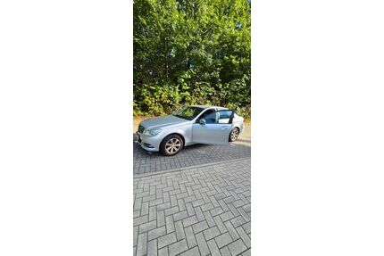 Mercedes-Benz 220 Gebrauchtwagen