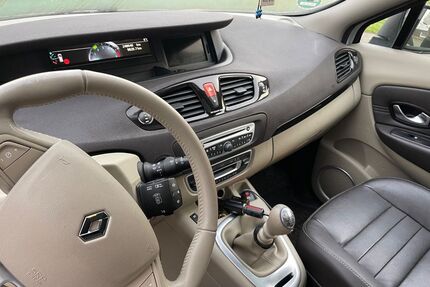 Renault Grand Scenic Gebrauchtwagen