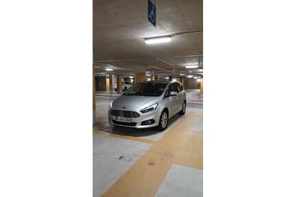 Ford S-Max Gebrauchtwagen