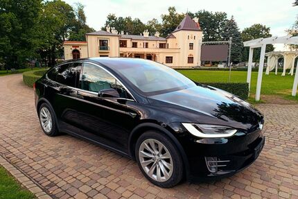 Tesla Model X Gebrauchtwagen