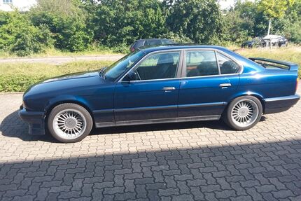 Audi B10 