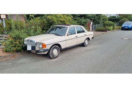 Mercedes-Benz 240 Gebrauchtwagen