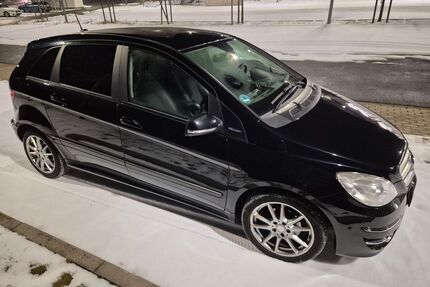 Mercedes-Benz B 180 Gebrauchtwagen