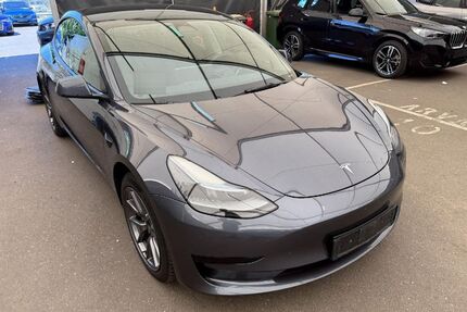 Tesla Model 3 Gebrauchtwagen