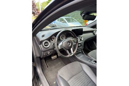 Mercedes-Benz 220 Gebrauchtwagen