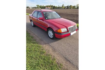 Mercedes-Benz C 180 Gebrauchtwagen