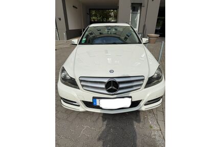 Mercedes-Benz 220 Gebrauchtwagen
