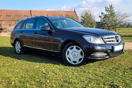 Mercedes-Benz 220 Gebrauchtwagen