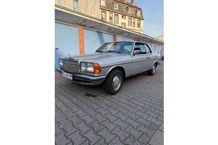 Mercedes-Benz 230 Gebrauchtwagen