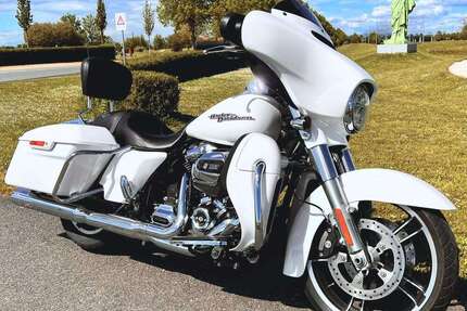 Harley Davidson Street Glide Gebrauchtwagen