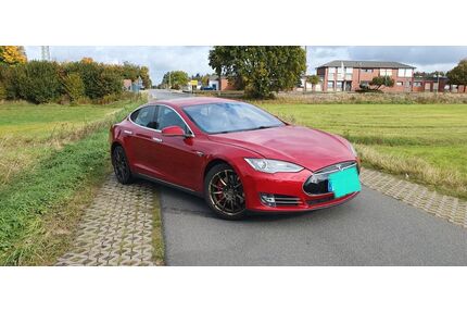 Tesla Model S Gebrauchtwagen