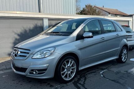Mercedes-Benz B 180 Gebrauchtwagen