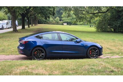 Tesla Model 3 Gebrauchtwagen