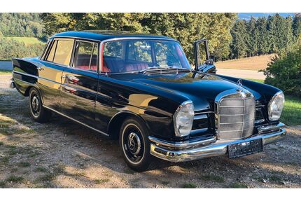 Mercedes-Benz 220 Gebrauchtwagen