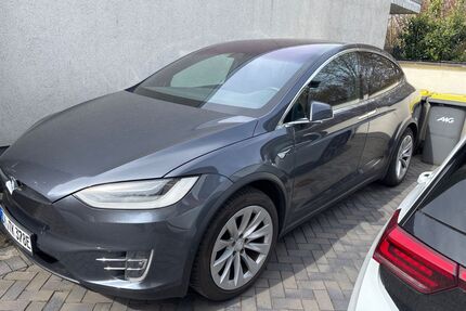 Tesla Model X Gebrauchtwagen