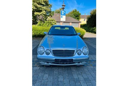 Mercedes-Benz E 200 Gebrauchtwagen