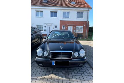 Mercedes-Benz E 240 Gebrauchtwagen