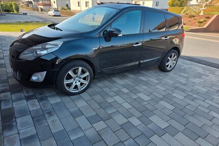 Renault Grand Scenic Gebrauchtwagen