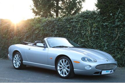 Jaguar XK8 