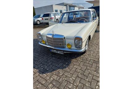 Mercedes-Benz 220 Gebrauchtwagen