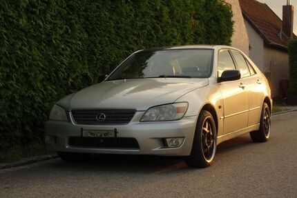 Lexus IS 200 Gebrauchtwagen